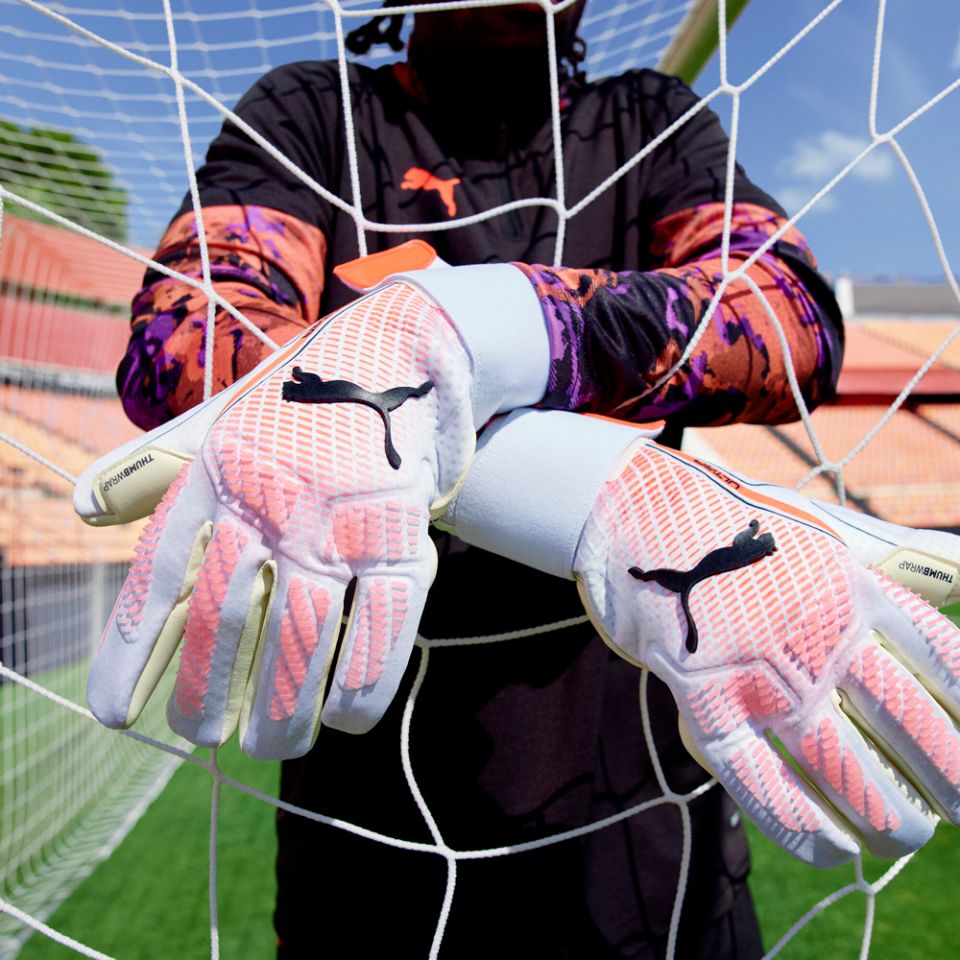 PUMA Ultra Ultimate Hybrid Goalkeeper Glove