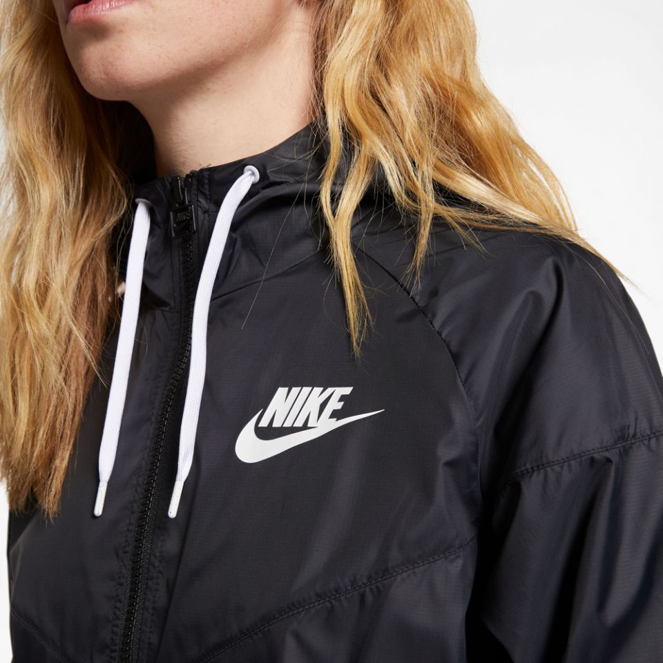 nike windbreaker female