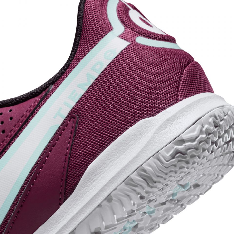 Nike Tiempo Legend 9 Academy IC Soccer Shoes