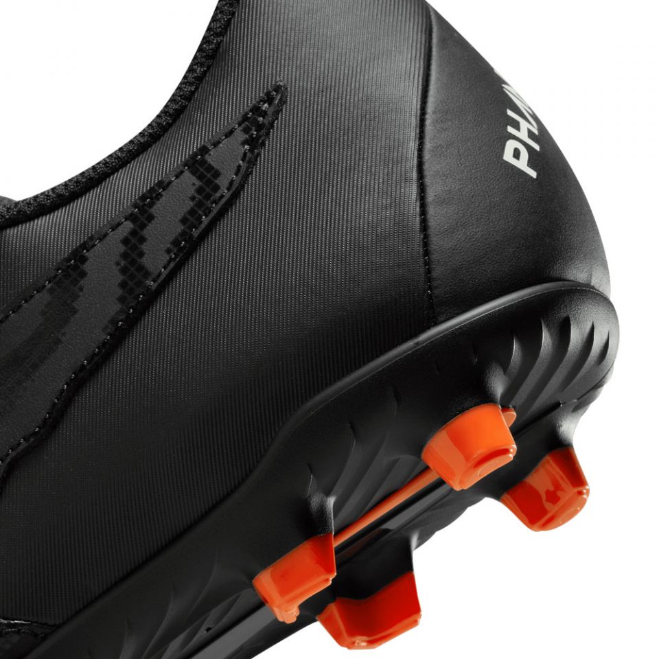 Nike Phantom GX Club FG Soccer Cleats