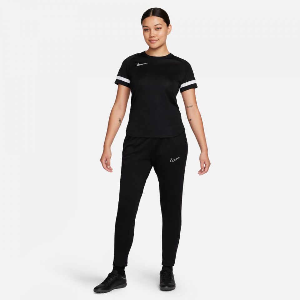 nike women's standard fit pants