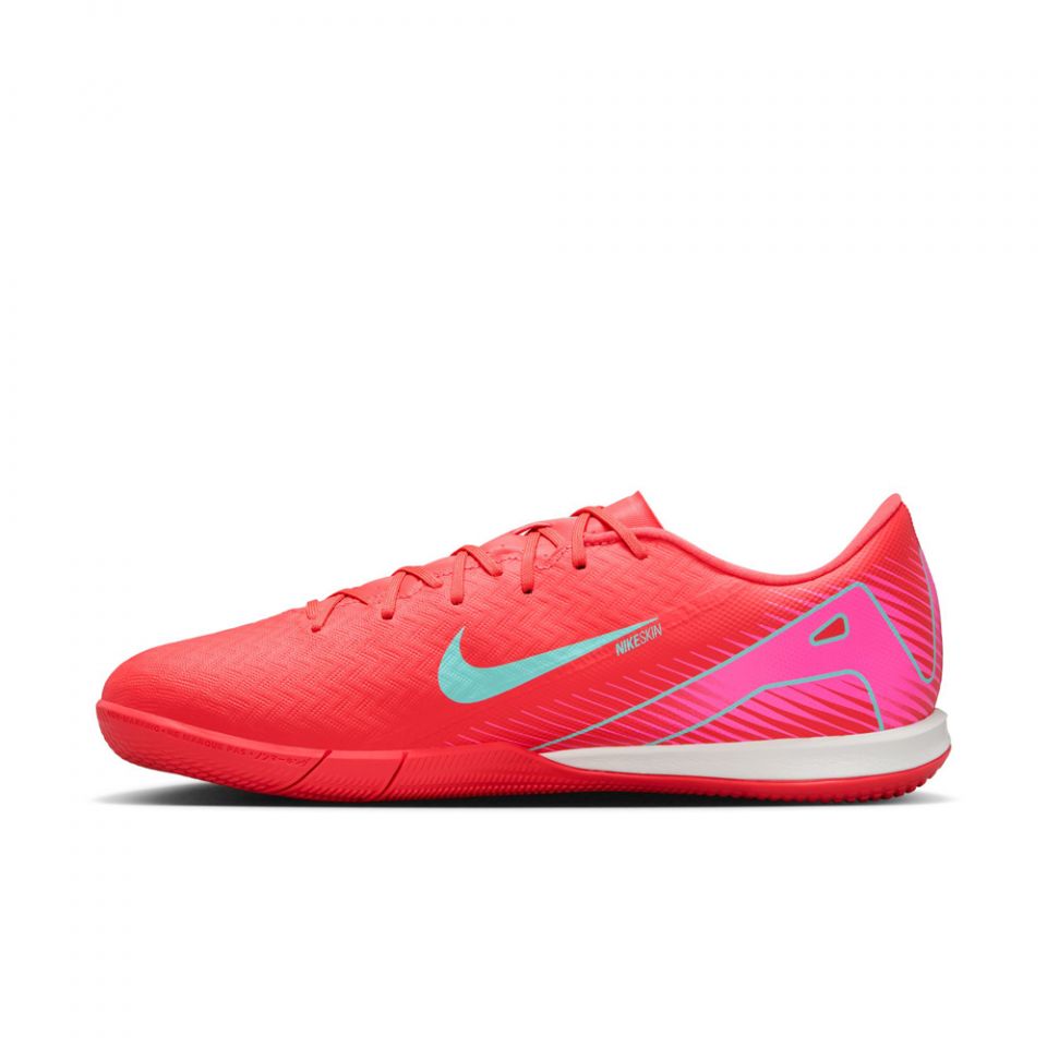 Nike Zoom Mercurial Vapor 16 Academy IC Soccer Shoes | Mad Energy Pack