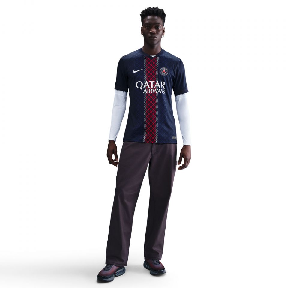 Nike Paris Saint-Germain 2025/26 Men's Stadium Home Jersey
