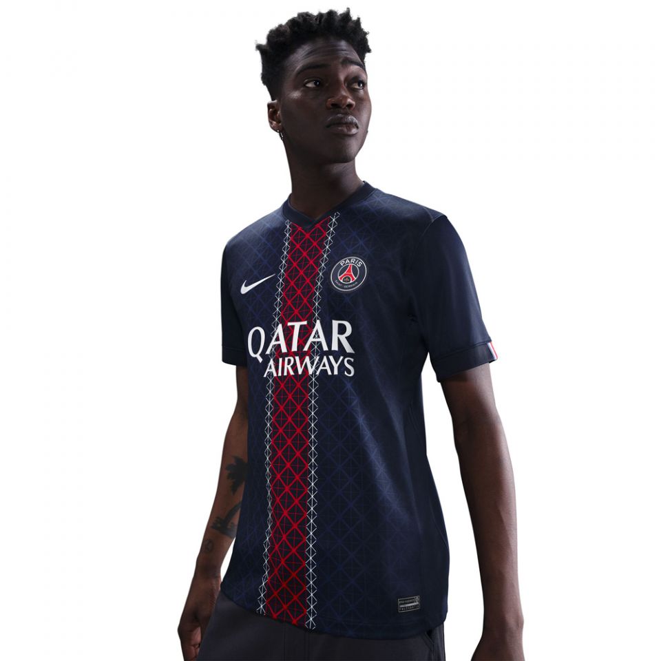 Nike Paris Saint-Germain 2025/26 Men's Stadium Home Jersey