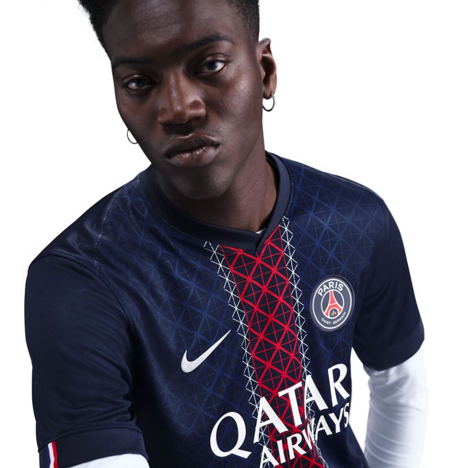 Nike Paris Saint-Germain 2025/26 Men's Stadium Home Jersey