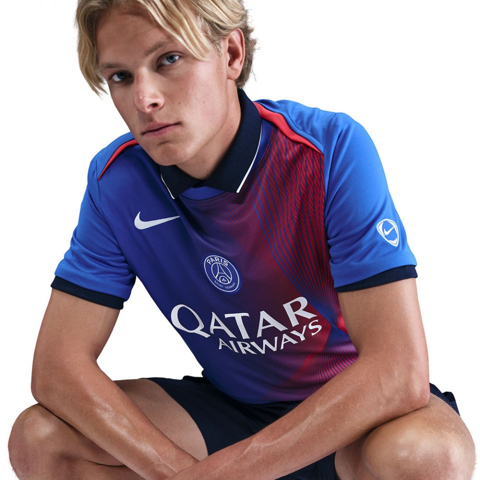 Nike Paris Saint-Germain Men's Academy Pro Prematch Top Third