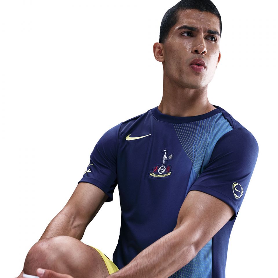 Nike Tottenham Hotspur FC Men's Academy Pro Prematch Top Third