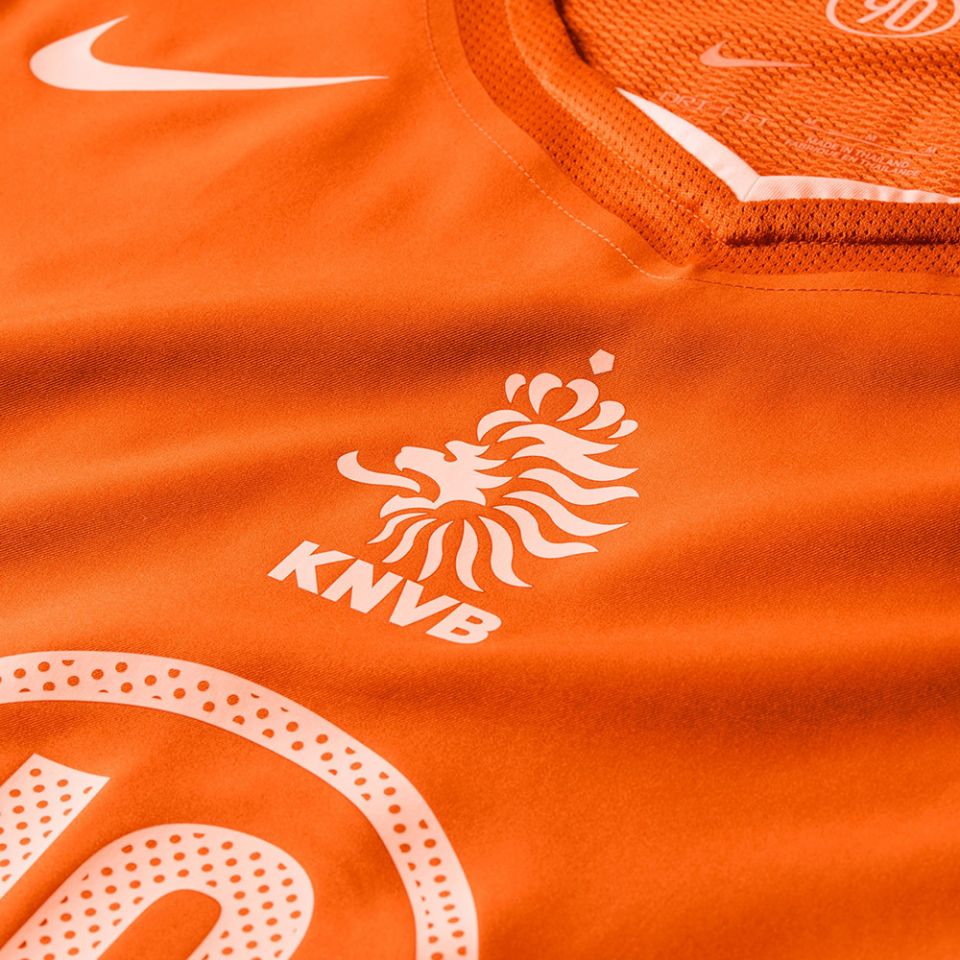 Nike Netherlands 2004 T90 Reissue Men's Jersey VAN NISTELROOY 9