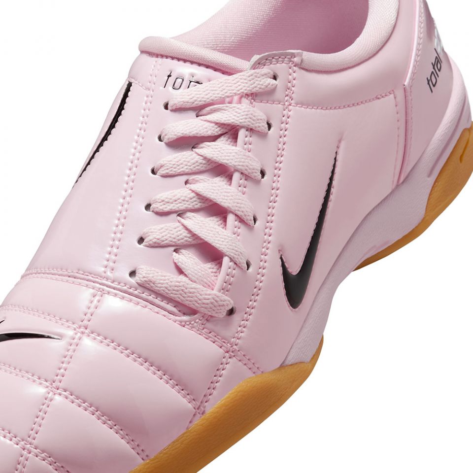 soccer shoes nike 90