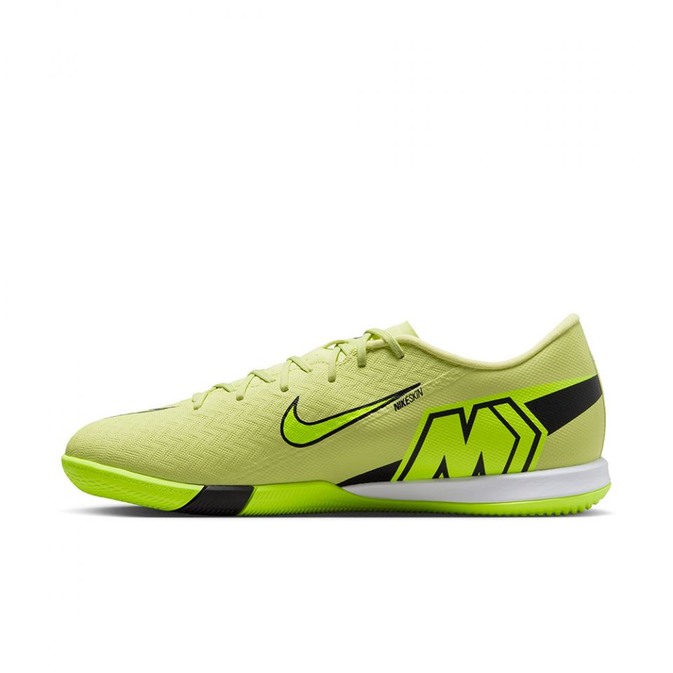 Nike Zoom Mercurial Vapor 16 Academy IC Soccer Shoes | Max Voltage