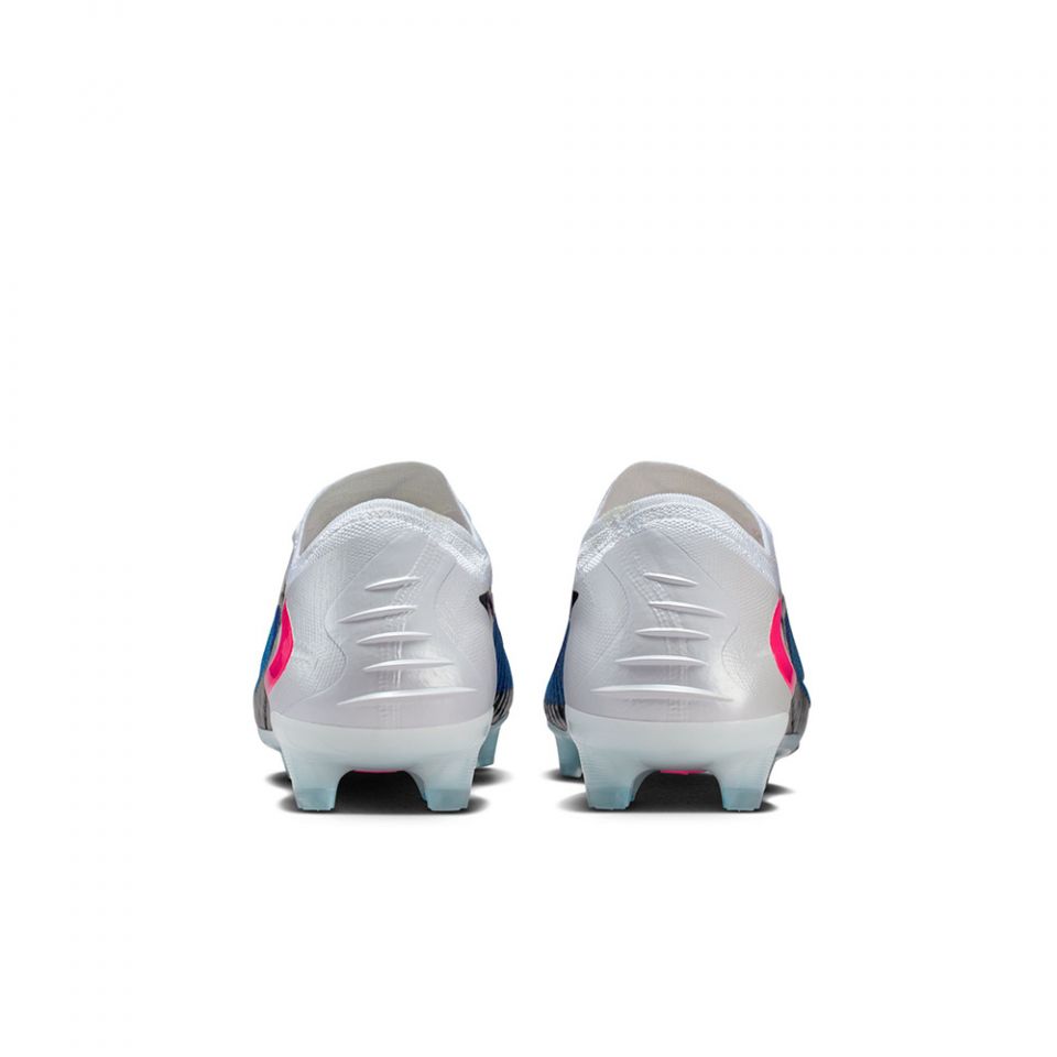 Nike Phantom 6 Low Elite FG Soccer Cleats | Attack Pack