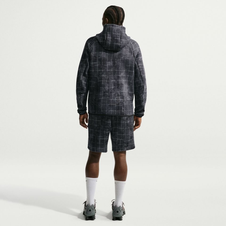 Nike Men's Tech Fleece + Shorts