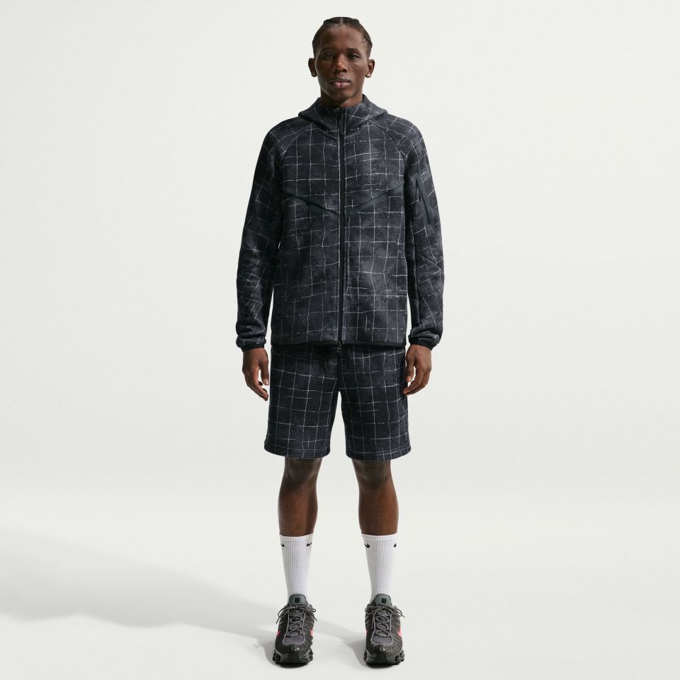 Nike Men's Tech Fleece + Shorts
