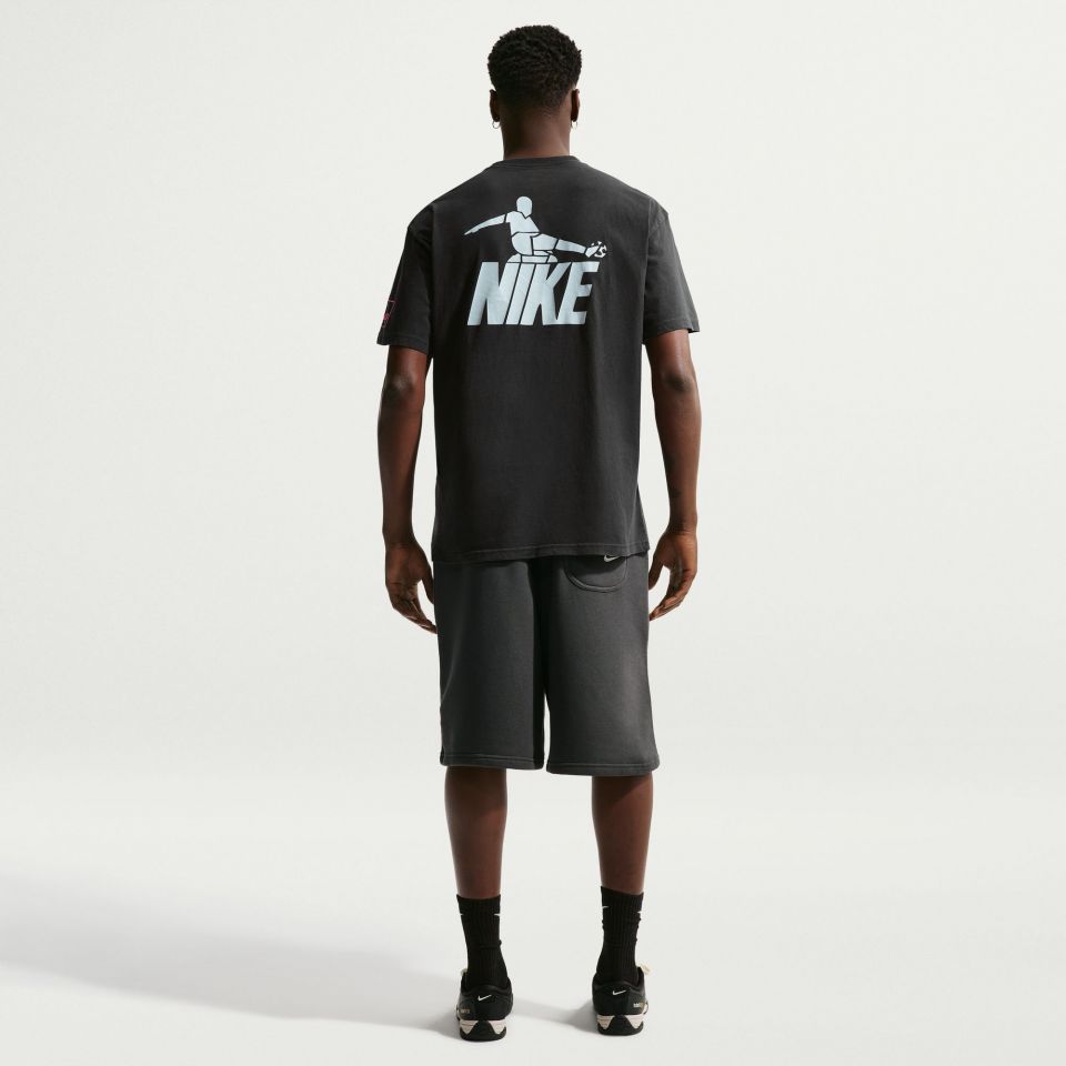 Nike Sportswear Men's Celebrate Football Tee 2