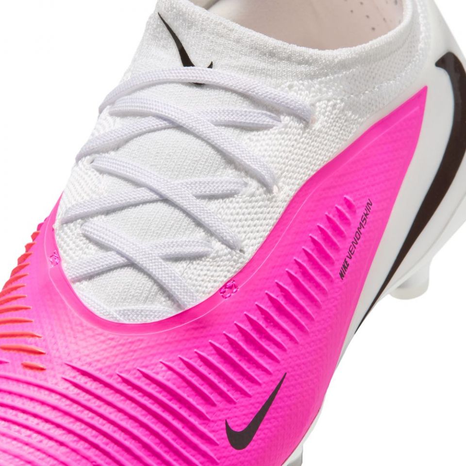 Nike Junior Phantom 6 Low Pro FG/MG Soccer Cleats | Breakout Pack